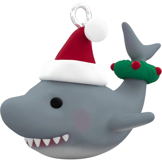 QXM9336 2022 Great White Christmas - Shark (Animal) Image1