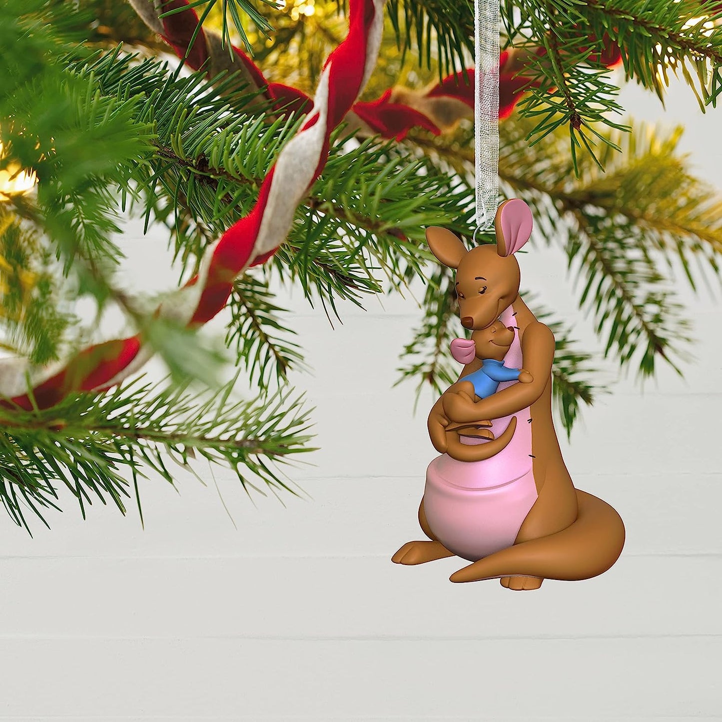 QHX3103 2022 Disney Winnie the Pooh Kanga Loves Roo Image5
