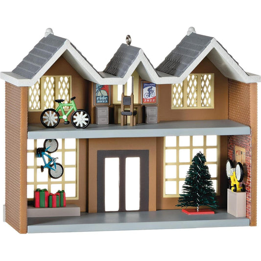 QXR9106 2022 Keepsake Korners Bicycle Shop (Nostalgic Houses and Shops) Image1