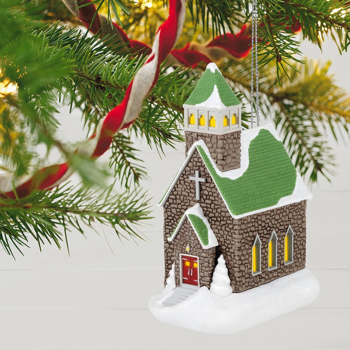 2022 Sanctuary of Peace Hallmark Ornament (Church) QGO2303