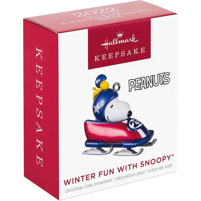 QXM9366 2022 Winter Fun with Snoopy (Peanuts) Image4