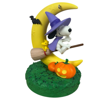 2023 Snoopy's Moonlit Mischief (Peanuts)