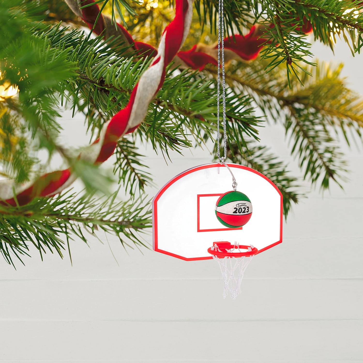 2023 Basketball Star Hallmark Ornament (Basketball) QGO2699