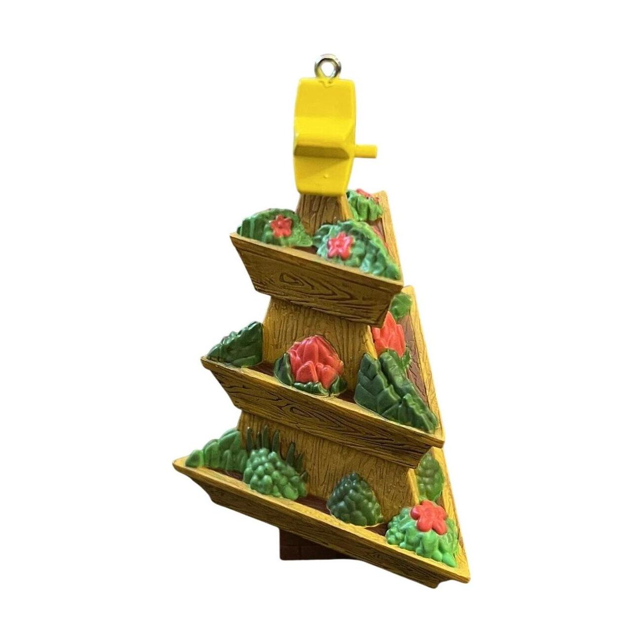 2023 Season's Gardenings Hallmark Ornament (Garden) QGO2947 Image3