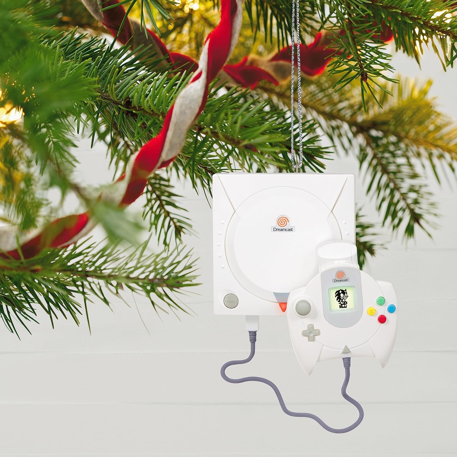 2023 SEGA Dreamcast Console Hallmark Ornament (Game Console) QXI7457