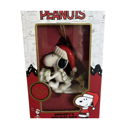 2023 Snoopy's Holiday Gift Peanuts Lenox Ornament 869591-2 Image2