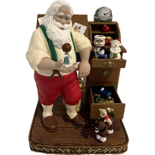 QGO2827 2023 The Artist at Work (Santa Claus) Image1