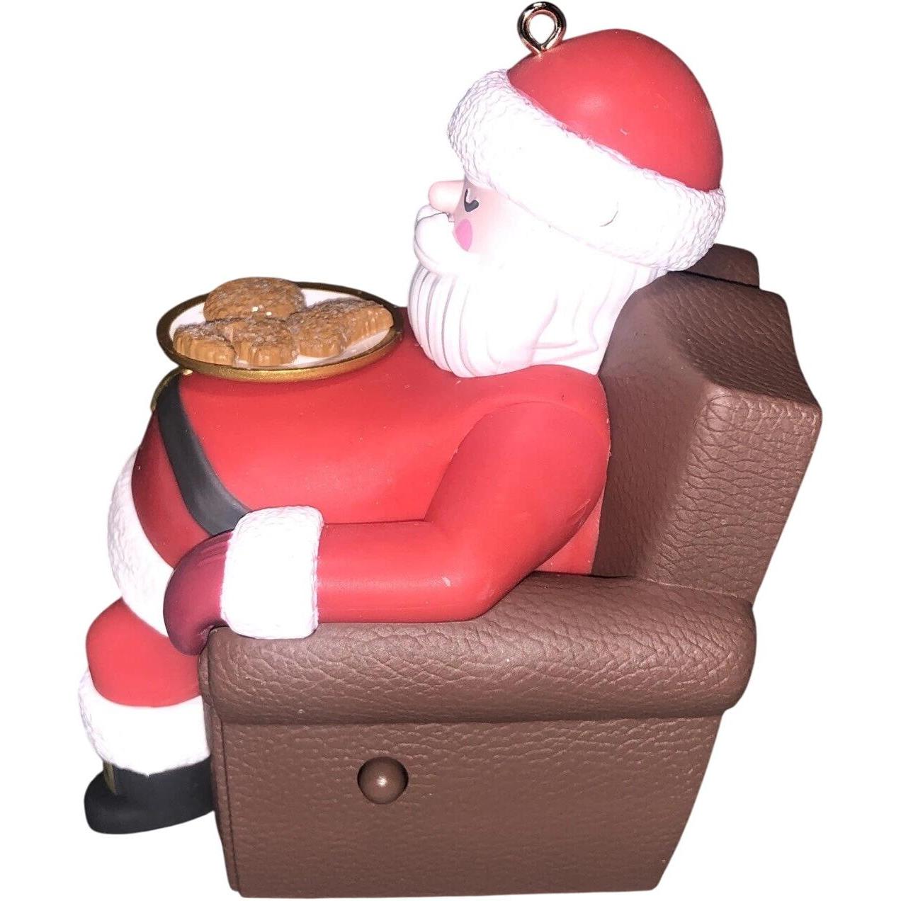 2024 Snoring Santa Hallmark Ornament (Santa Claus) QGO2654