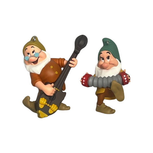 2024 Bashful and Doc Hallmark Ornament (Snow White) QXD6994 QXD6994 Image1