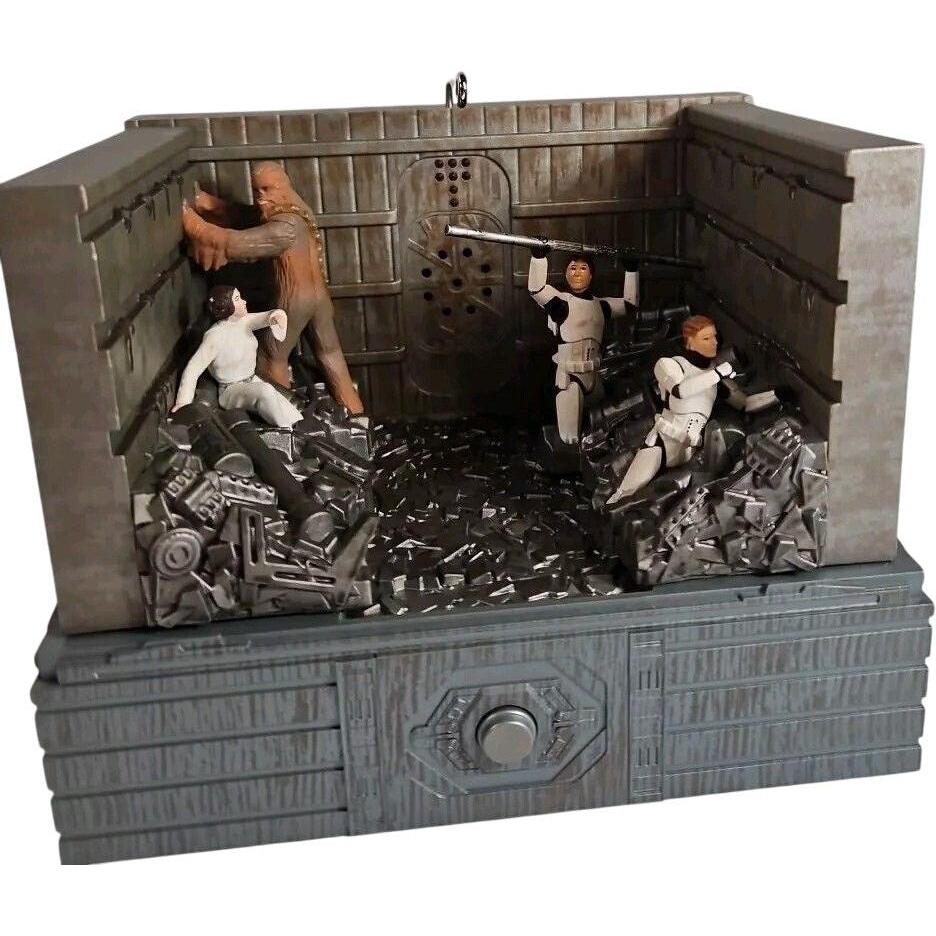 2024 “Shut Down the Garbage Mashers!” Hallmark Ornament (Star Wars) QXI7441