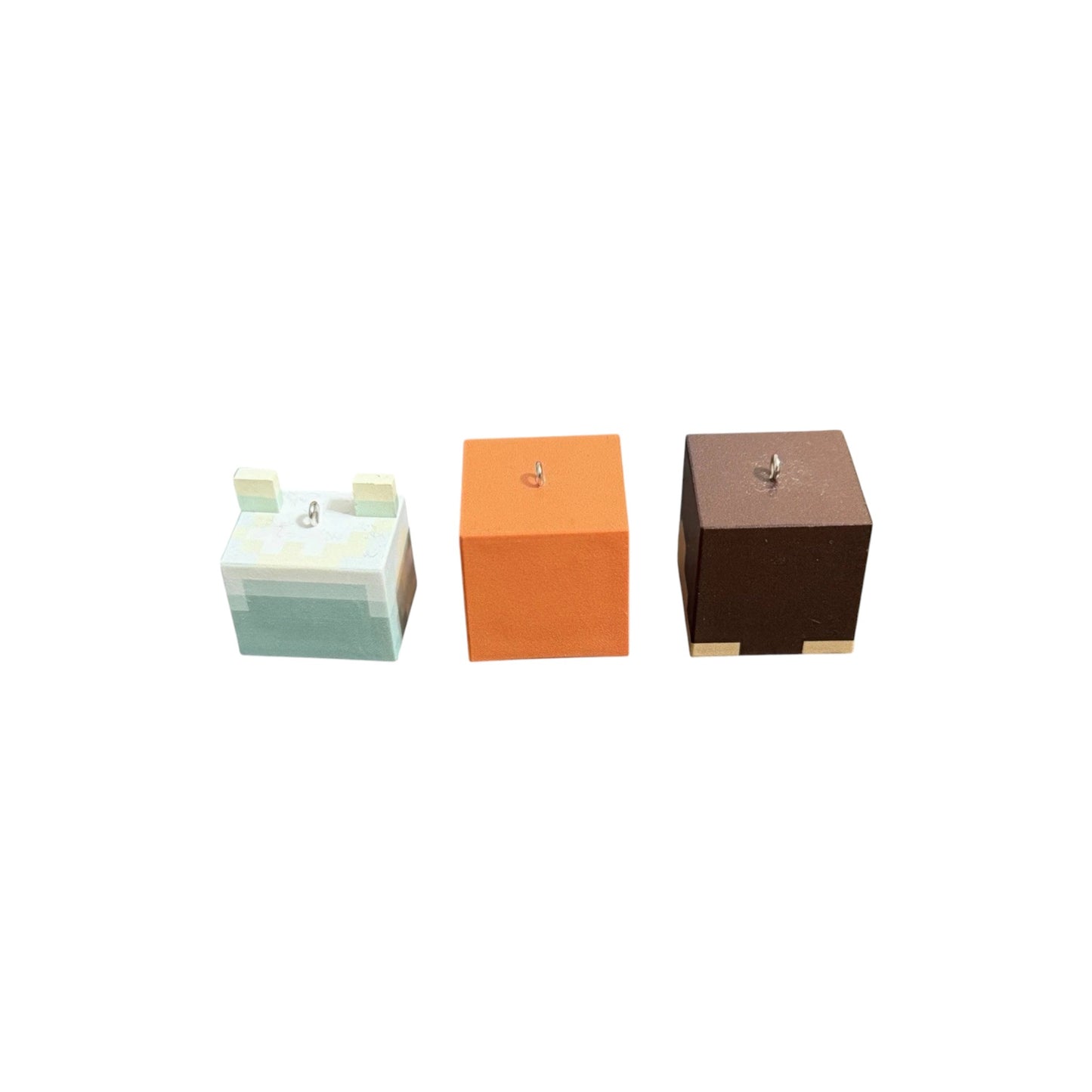2025 Alex, Steve and Arctic Fox (Minecraft) Hallmark Ornament QXM9402 Image3