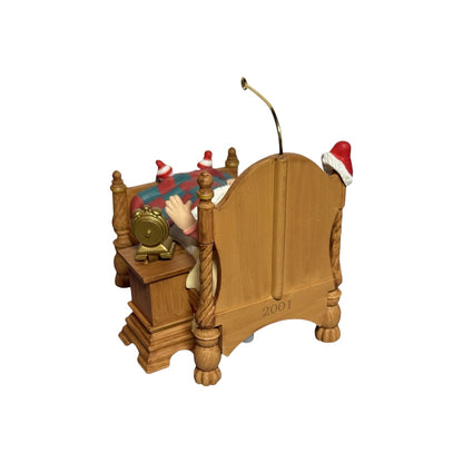 2001 Snoozing Santa (Santa Claus)