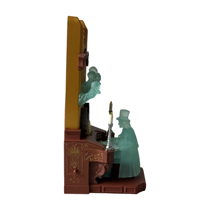 2025 Victor Geist (The Haunted Mansion) QXD6749