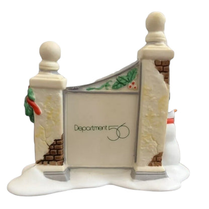 1989 Village Sign with Snowman (Heritage Village Series – Department 56, Item #1341354)