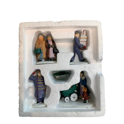 Vintage Busy Sidewalks (Set of 4) (Department 56) 1327689