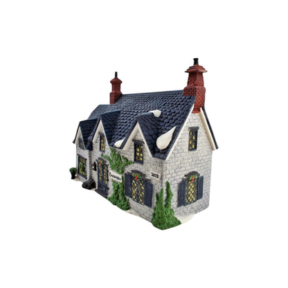 1991 Brownlow House - Oliver Twist (Dickens' Village Series) (Department 56)