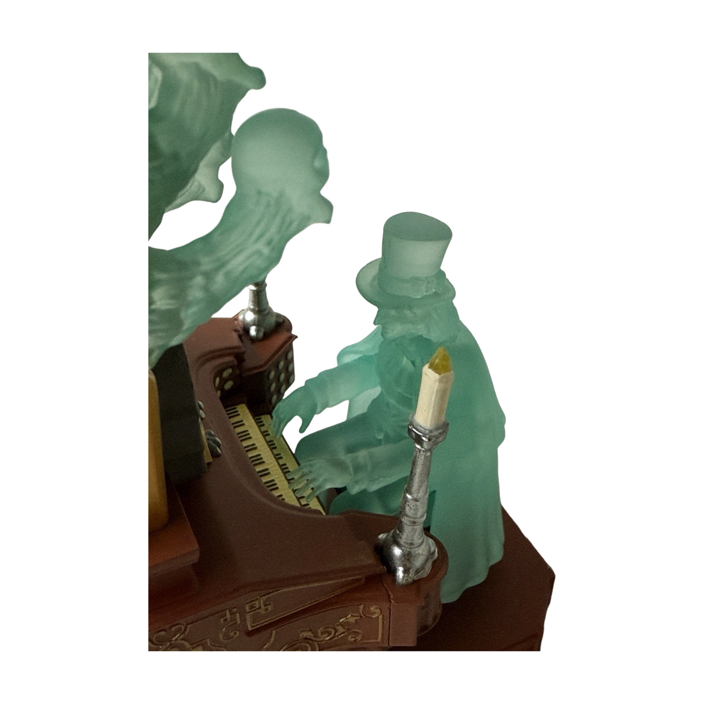 2025 Victor Geist (The Haunted Mansion) QXD6749