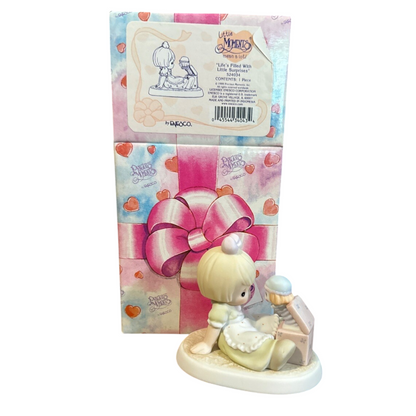 533173 Single Tree | Sugar Town: Beautiful Snow-Adorned Tree