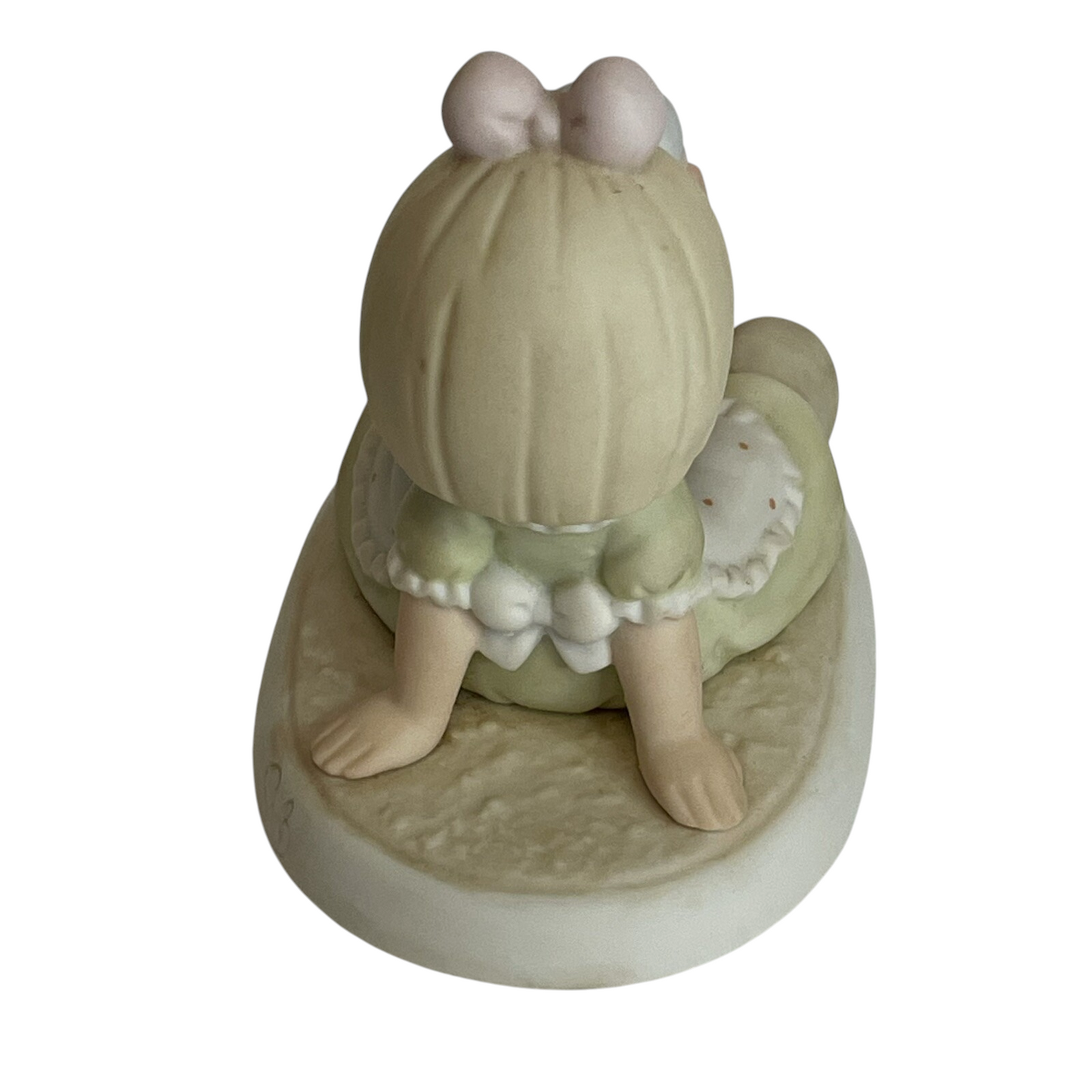 533173 Single Tree | Sugar Town: Beautiful Snow-Adorned Tree