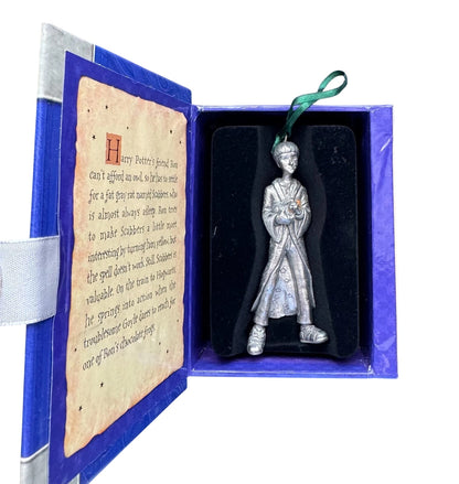 2001 Ron Weasley and Scabbers Hallmark Ornament (Harry Potter) QXE4405