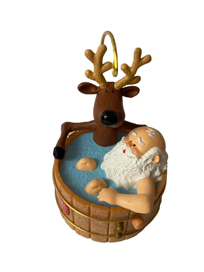 1986 Santa's Hot Tub Hallmark Ornament (Santa's Hot Tub) QX4263
