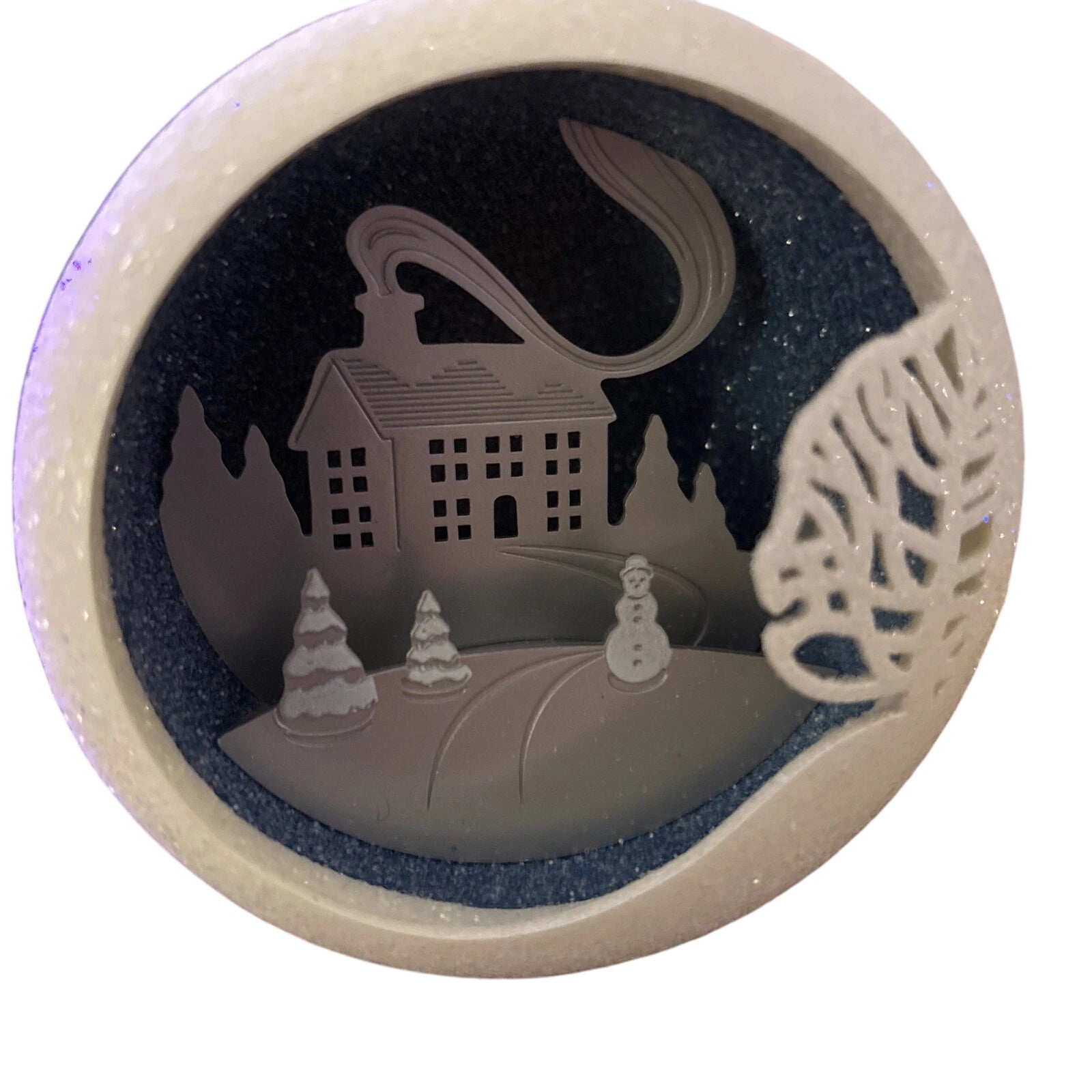 2013 A December To Remember Hallmark Ornament (Snowmen) QXG1042