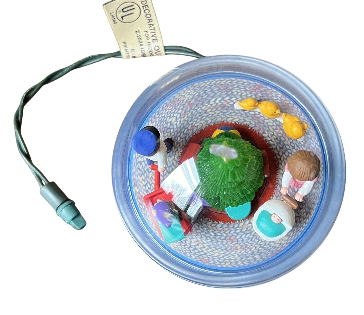 1988 Parade of the Toys Hallmark Ornament (Magic Globe) QLX7194