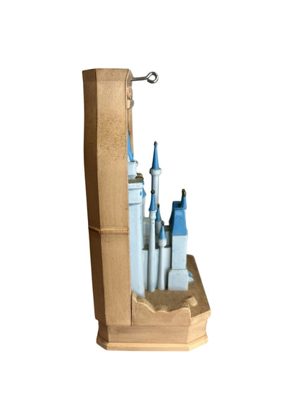 2016 Cinderella's Castle Hallmark Ornament (Disney) QXD6161