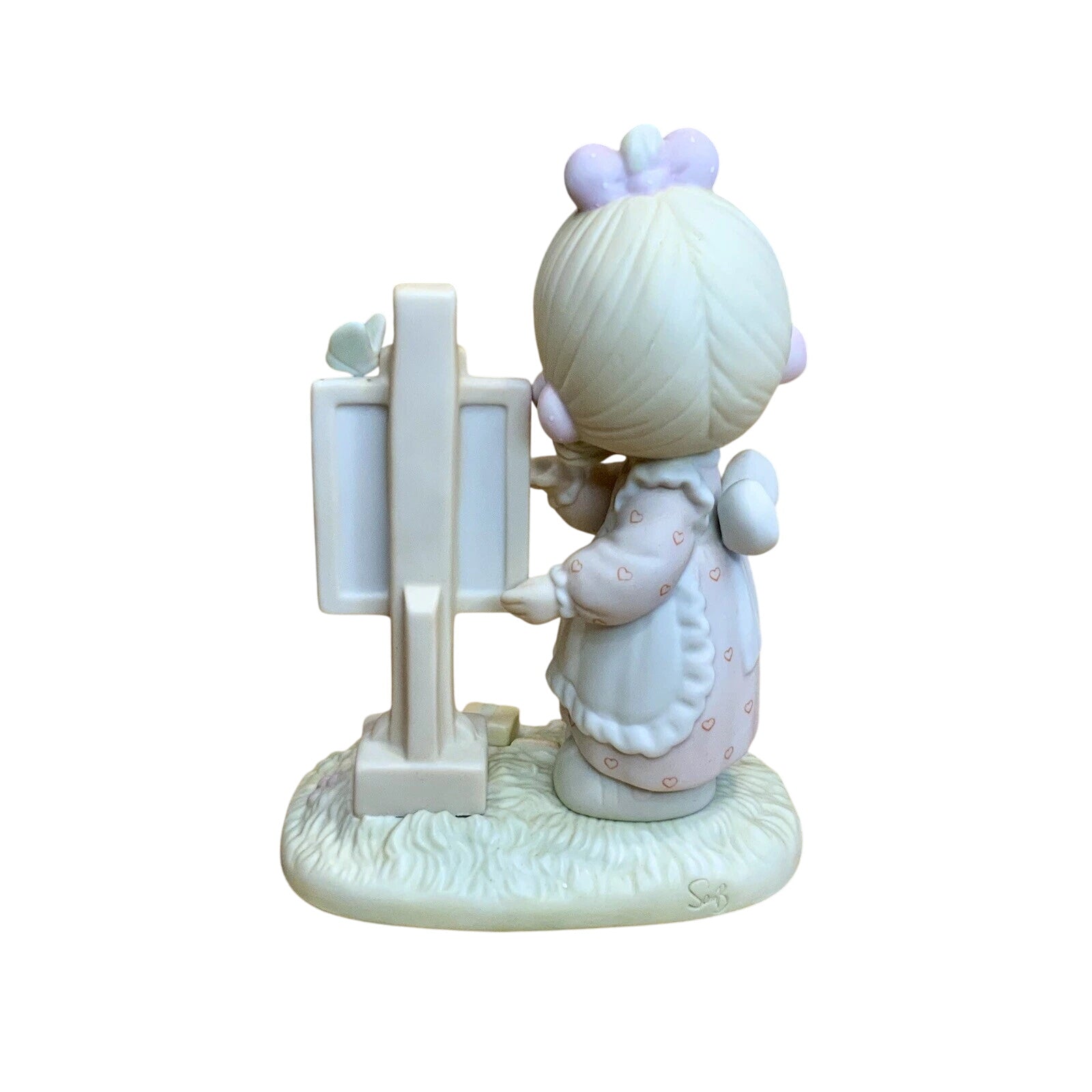 Adorable Figurine: Girl, Boy, and Bird - Perfect Collectible