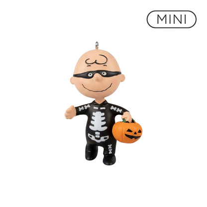 2010 Skele‑brating Charlie Brown (Peanuts)