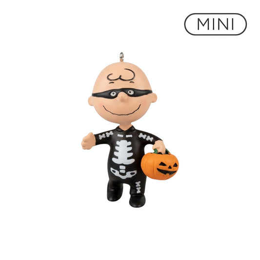 2010 Skele‑brating Charlie Brown (Peanuts)