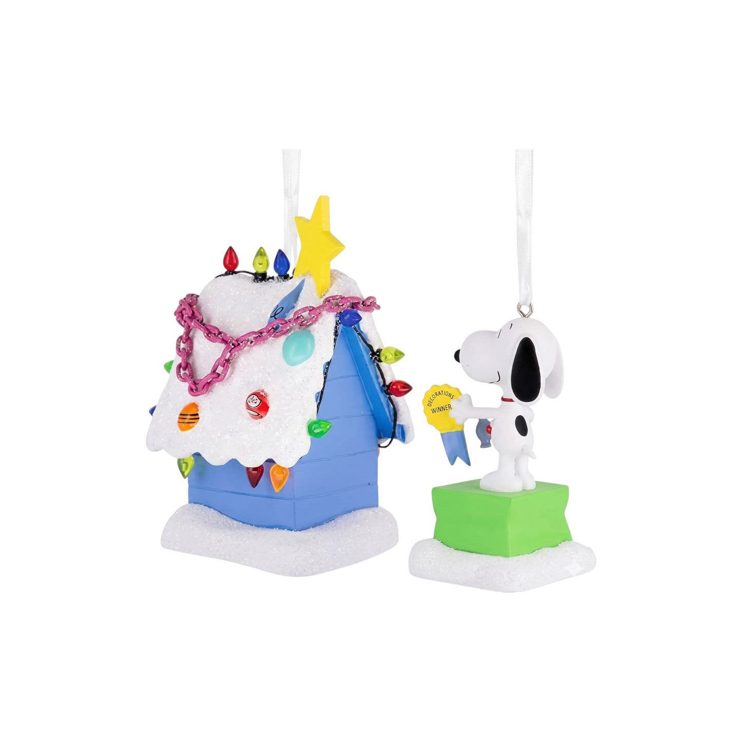 2025 Snoopy and Holiday Doghouse Set