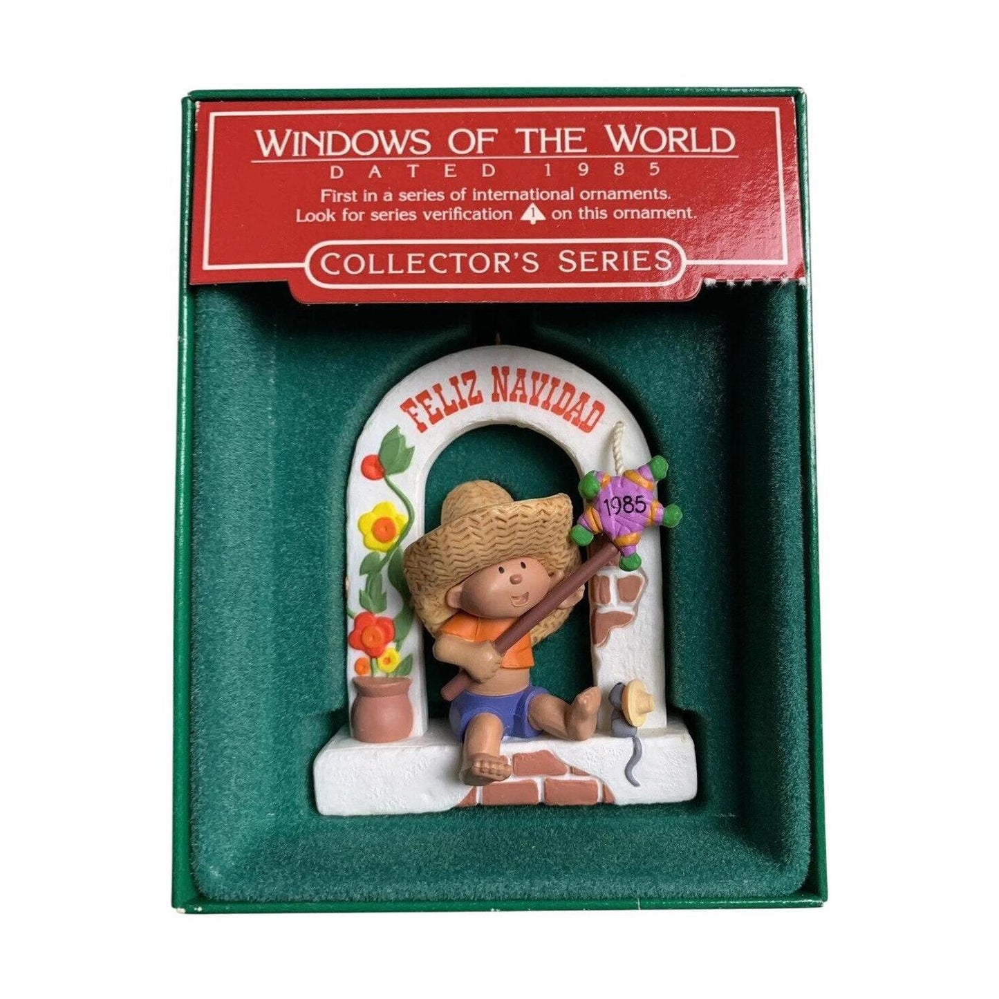 Feliz Navidad Hallmark Ornament (Windows of the World) QX4902 Image2