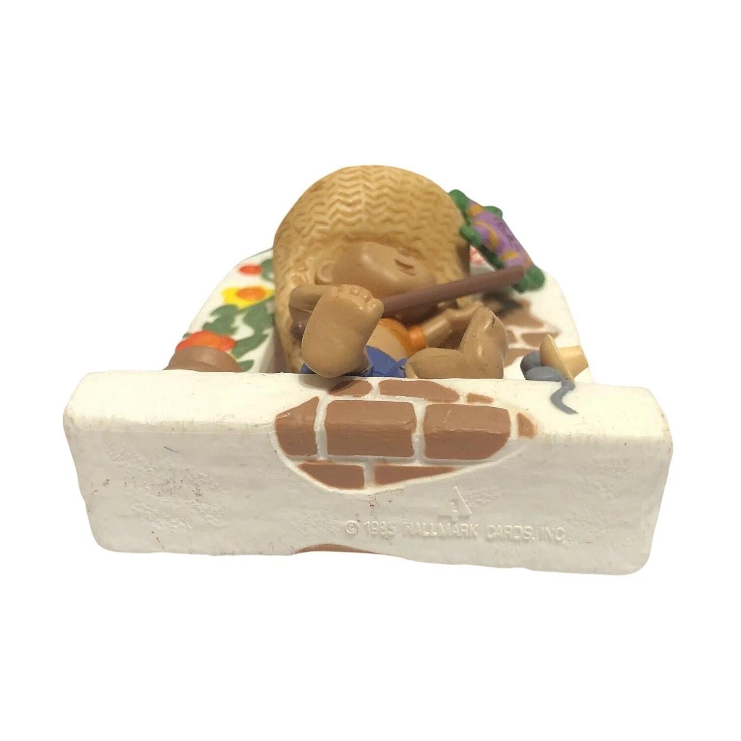 Feliz Navidad Hallmark Ornament (Windows of the World) QX4902 Image4