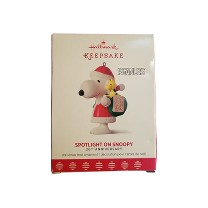 2017 Spotlight On Snoopy (Peanuts)