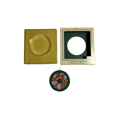 1983 Christmas Wreath (Wreath)