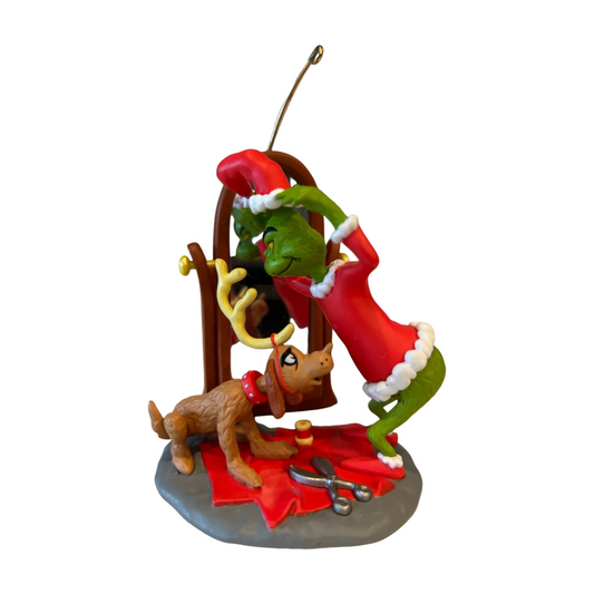2004 The Grinch and Max (The Grinch)
