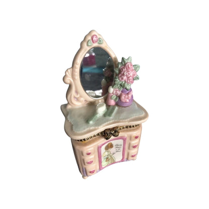 1997 Hinged Covered Box (Precious Moments)