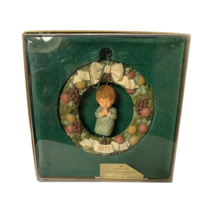 1977 Della Robia Wreath (Wreath)