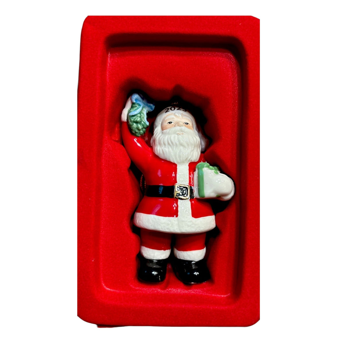 2025 Santa with Mistletoe (Santa Claus)