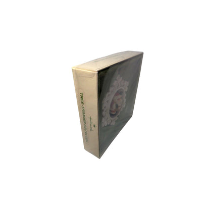 1979 Santa’s Here! (Snowflake)