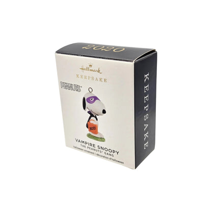 2020 Vampire Snoopy (Peanuts)