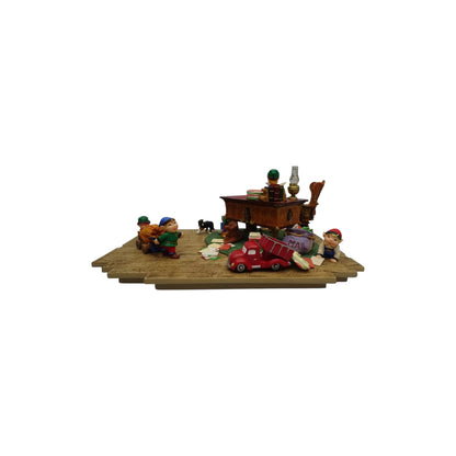 2001 Santa’s Desk (Studio Edition)