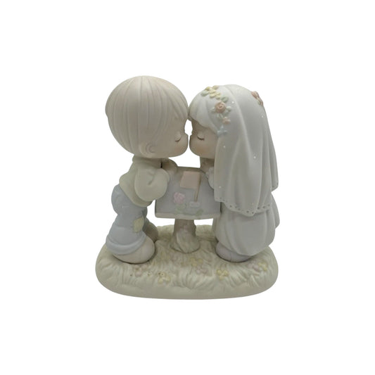 1992 Sealed With a Kiss (Precious Moments)