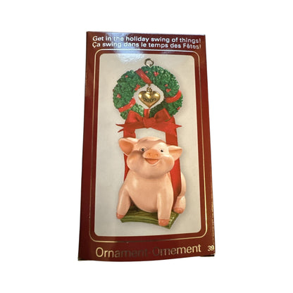 2009 Get in the Holiday Swing of Things! (Pig)