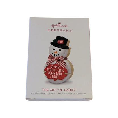 2018 The Gift of Family (Snowmen)