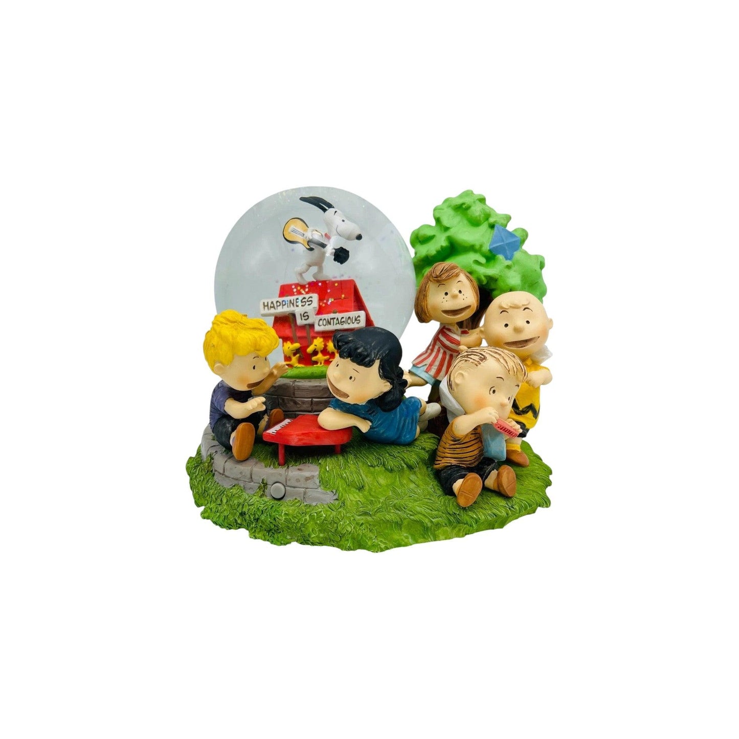 Musical Water Globe Hallmark Ornament (Peanuts) PAJ1120 Image1