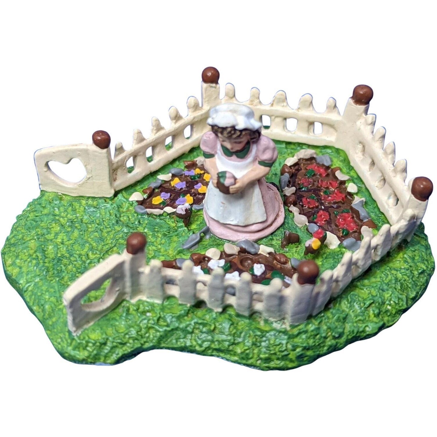 1998 Relaxing in a Garden (Department 56) 53307