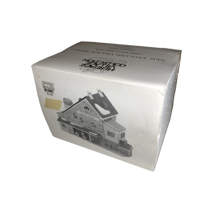 1989 Jannes Mullet Amish Barn – New England Village Series (Department 56 #56.59447)