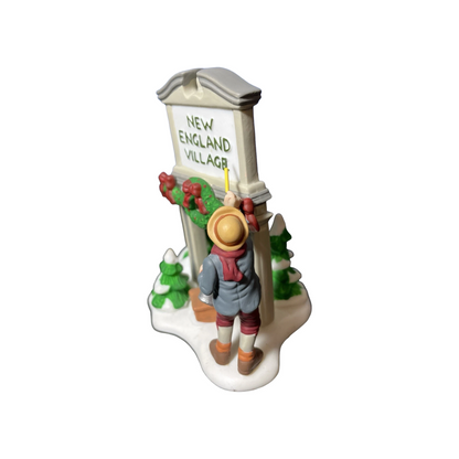 1990 Fresh Paint – New England Village Sign (Department 56 #56592)